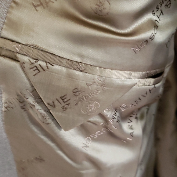 Harvie & Hudson  LambsWool Mans Coat - Picture 5 of 6